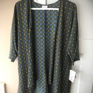 LuLaRoe Small Lindsay Plaid